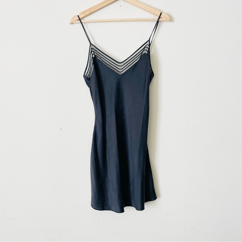 Vintage Victoria’s Secret MEDIUM 100% silk black charmeuse satin slip - Picture 2 of 6